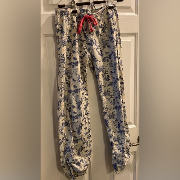 GAP Floral Pajama Pants with Pink Drawstring - Picture 2 of 16